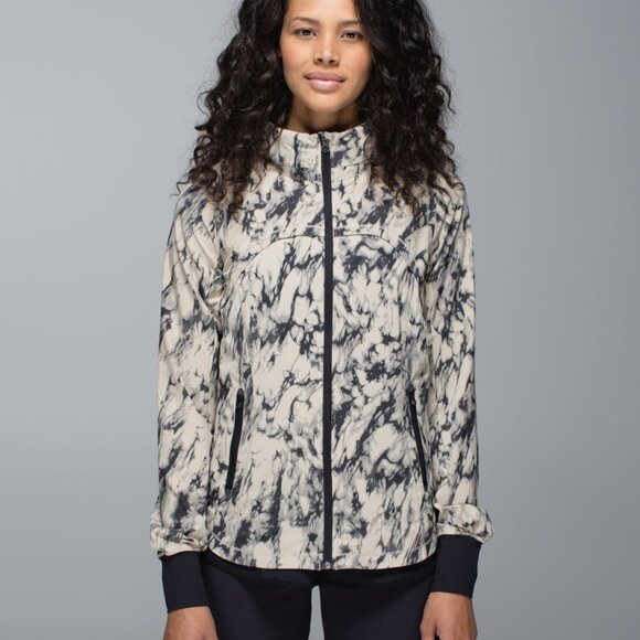 lululemon athletica Jackets & Blazers - Lululemon Women's White Black Bring Back The Track Performance Jacket Size 8